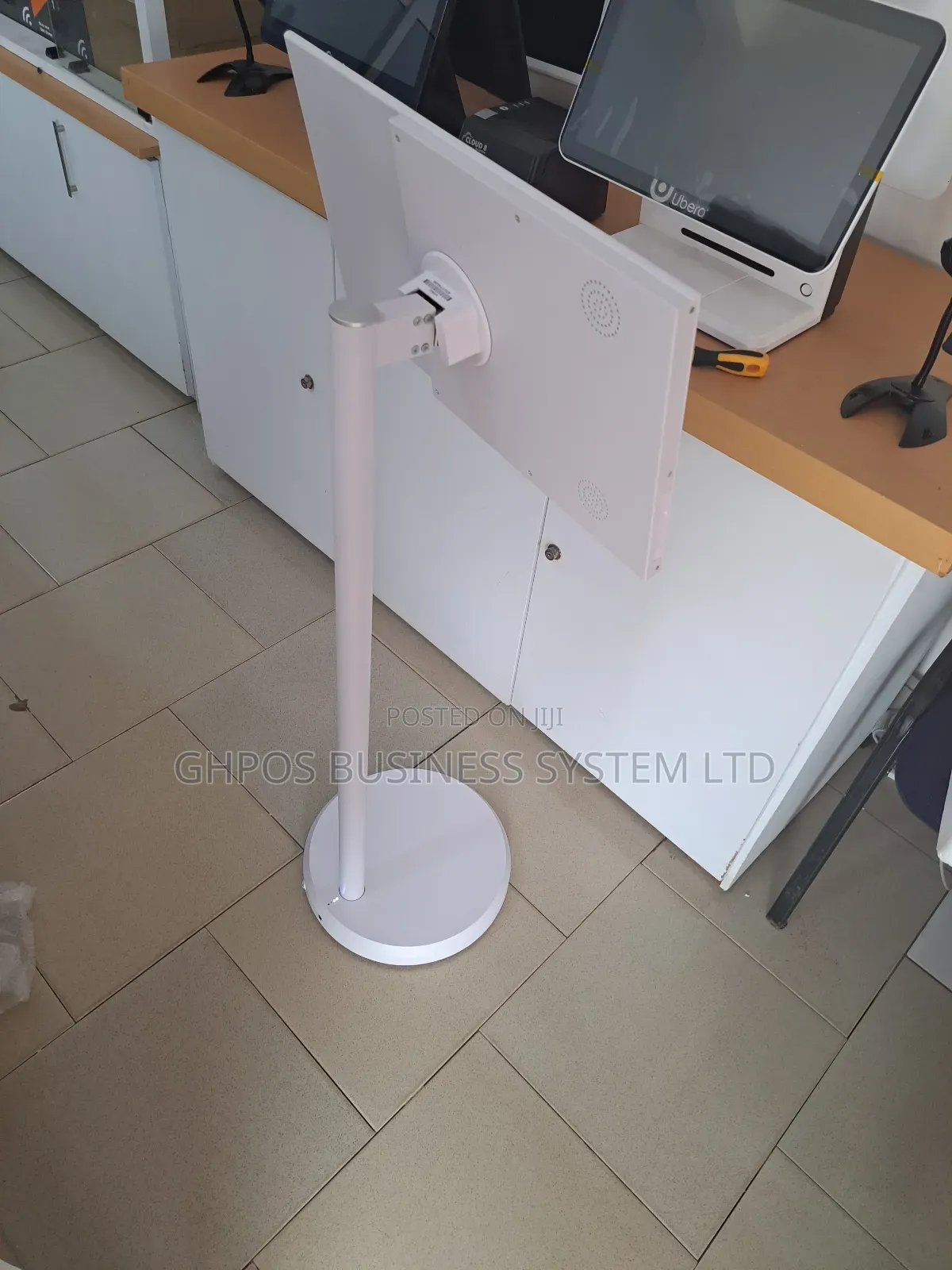 Ubero Movable Android Touchscreen Smart Display