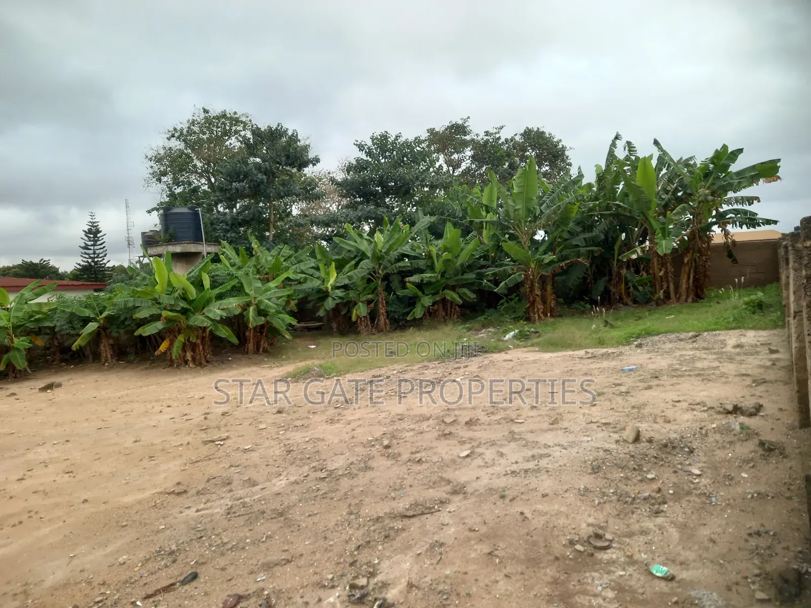 5bdrm House in Kenyasi Abrem, Kumasi Metropolitan for sale