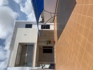 4bdrm Mansion in Hfc Estate, Spintex for sale