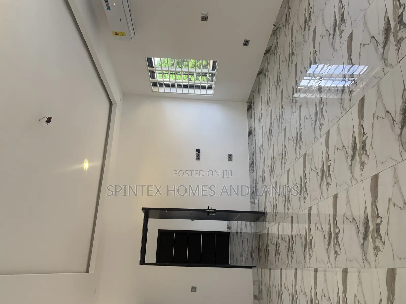 4bdrm Mansion in Hfc Estate, Spintex for sale