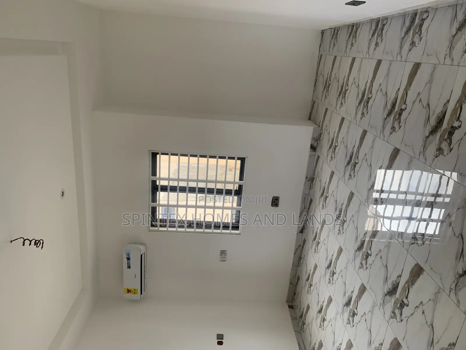 4bdrm Mansion in Hfc Estate, Spintex for sale
