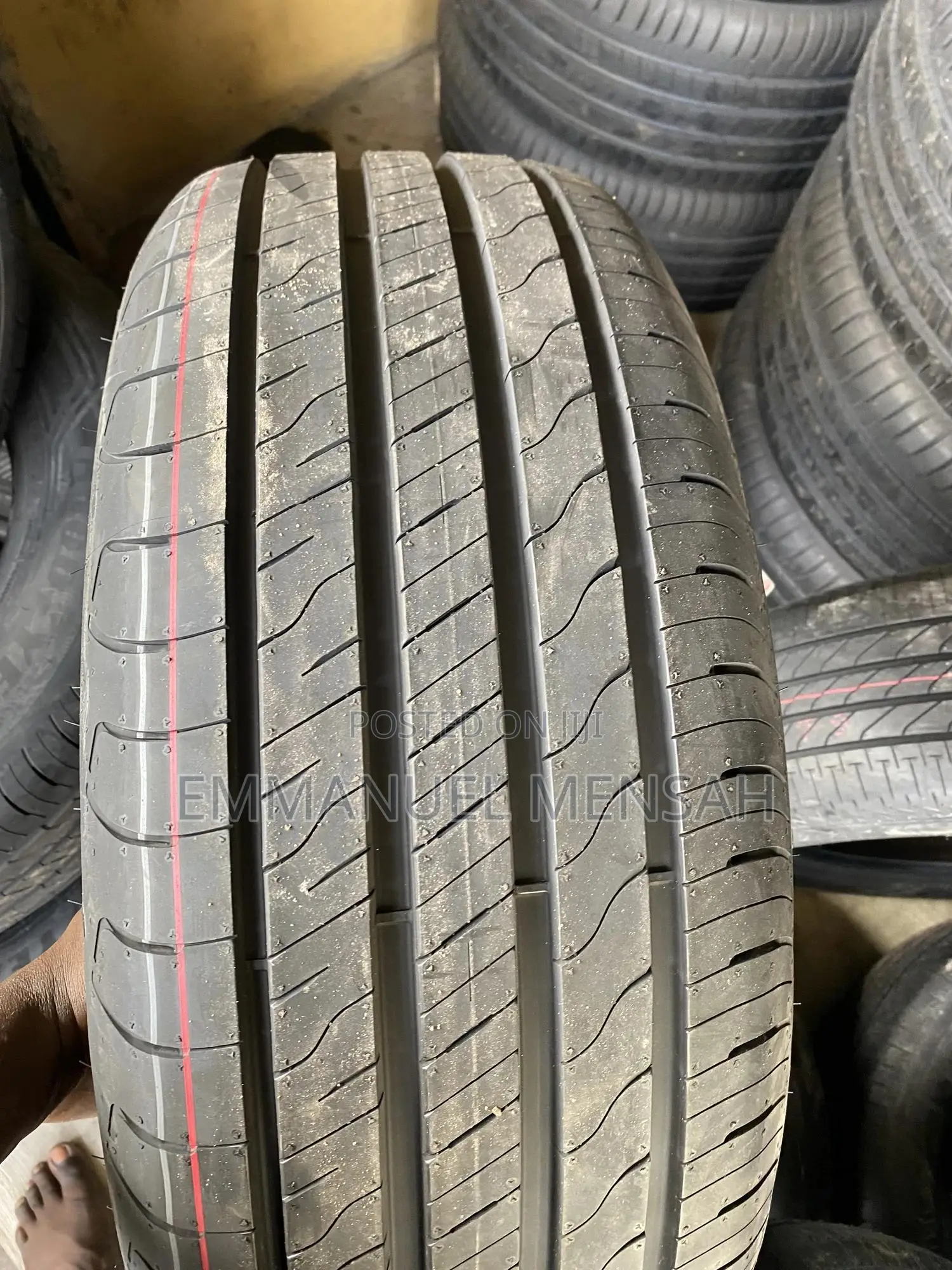 285/60r18 Goodyear Efficient Grip2
