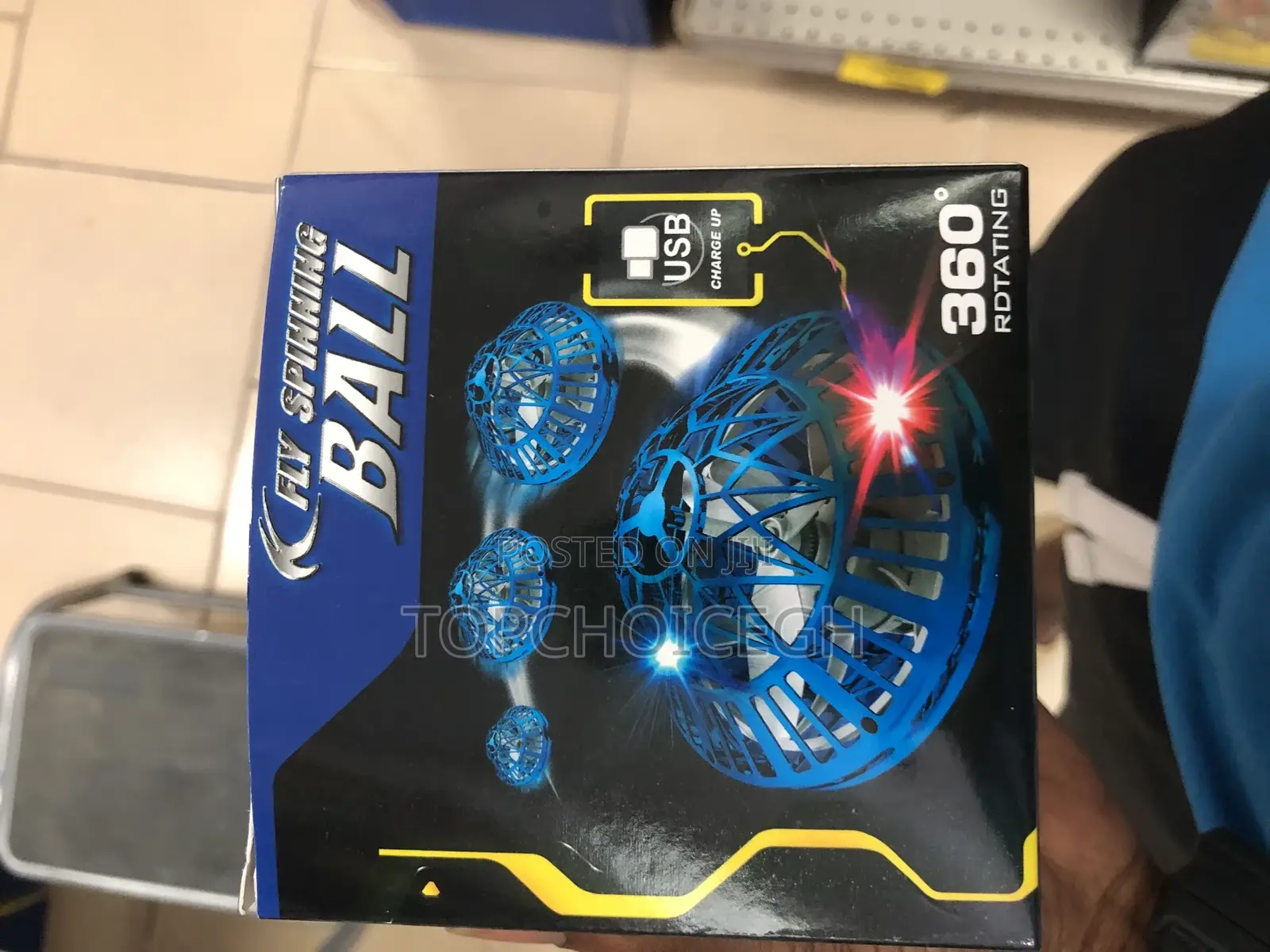 Fly Spinning Ball