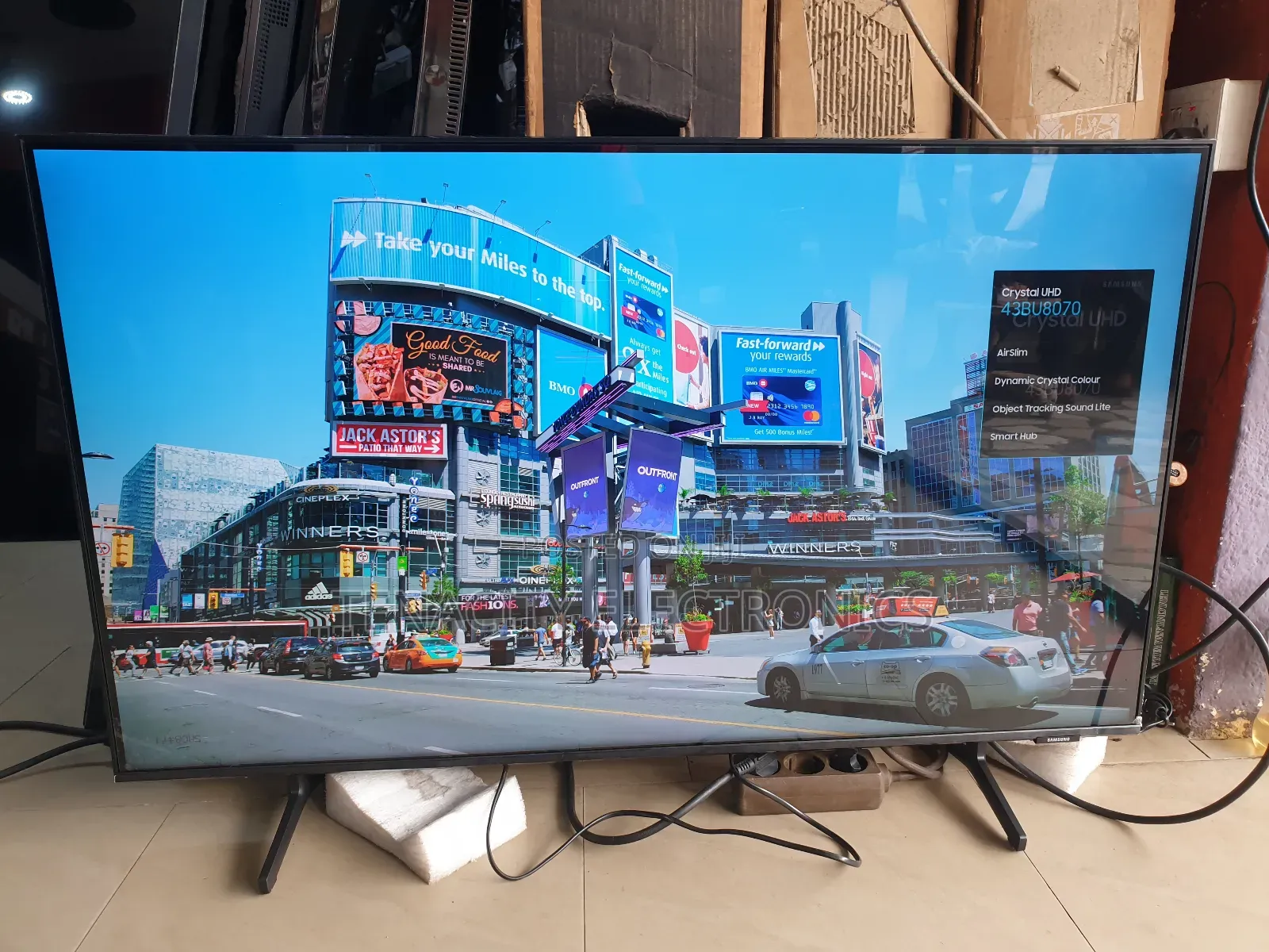 2022/43 Airslim Samsung Crystal Uhd HDR Smart TV