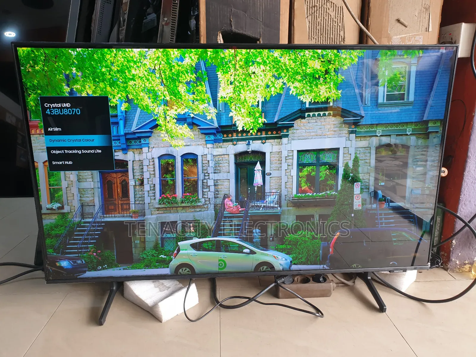 2022/43 Airslim Samsung Crystal Uhd HDR Smart TV