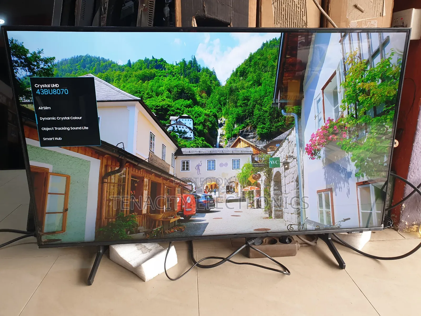 2022/43 Airslim Samsung Crystal Uhd HDR Smart TV