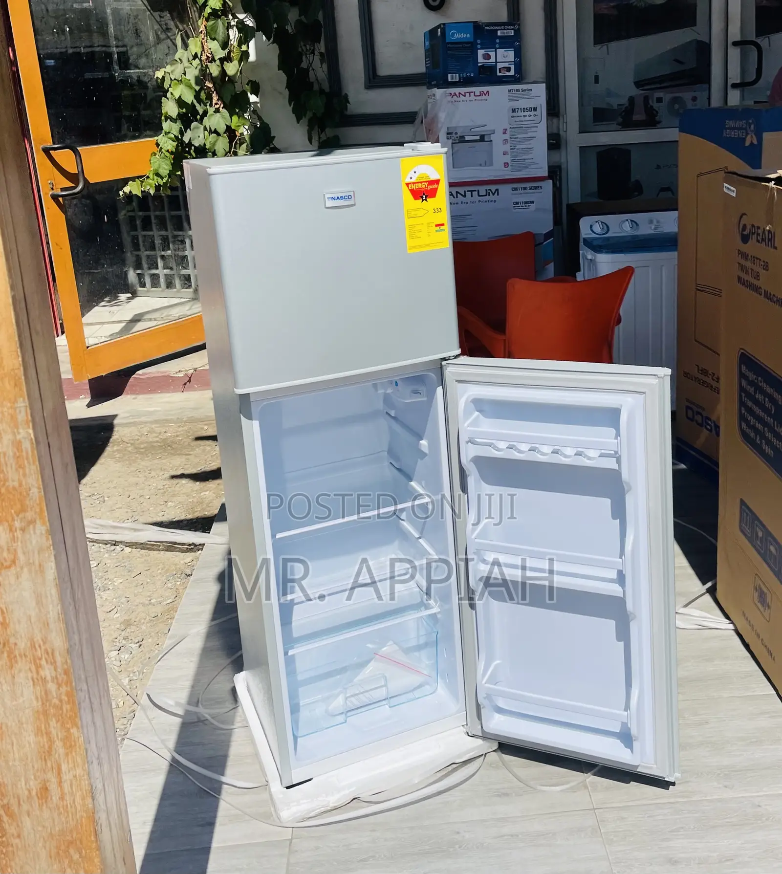 Fabulous and Reliable Nasco Nasf2-18fl 2 Door Fridge.