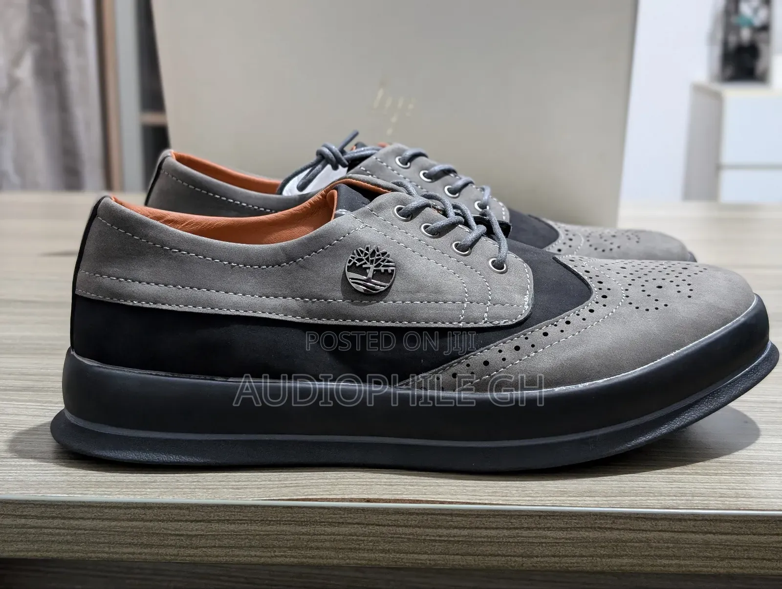 Comfortable Men's Leather Sneakers
