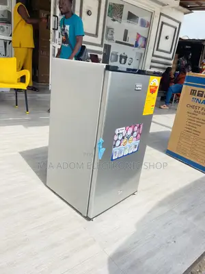 Super Chilling Pearl PF-111 Single Door Table Top Fridge.