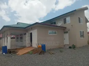 5bdrm House in Amrahia, Adenta for sale