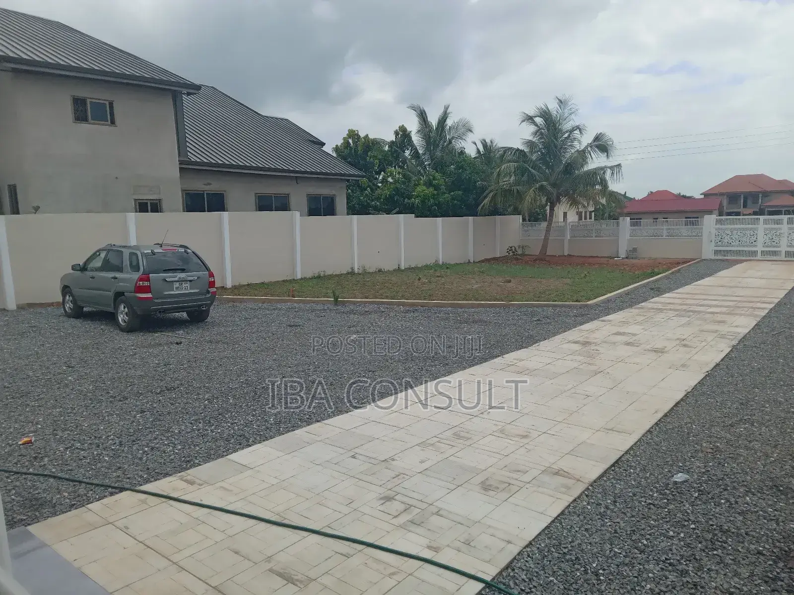 5bdrm House in Amrahia, Adenta for sale