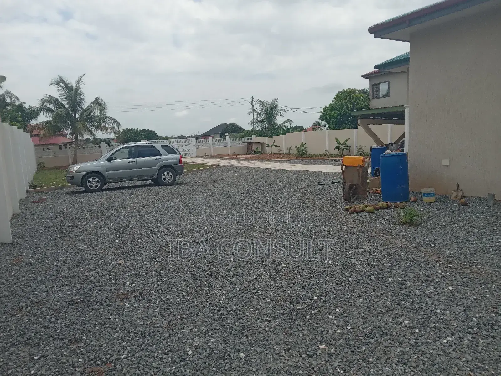 5bdrm House in Amrahia, Adenta for sale