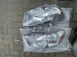 Toyota Highlander 2007,2008,2009,2010 Headlight