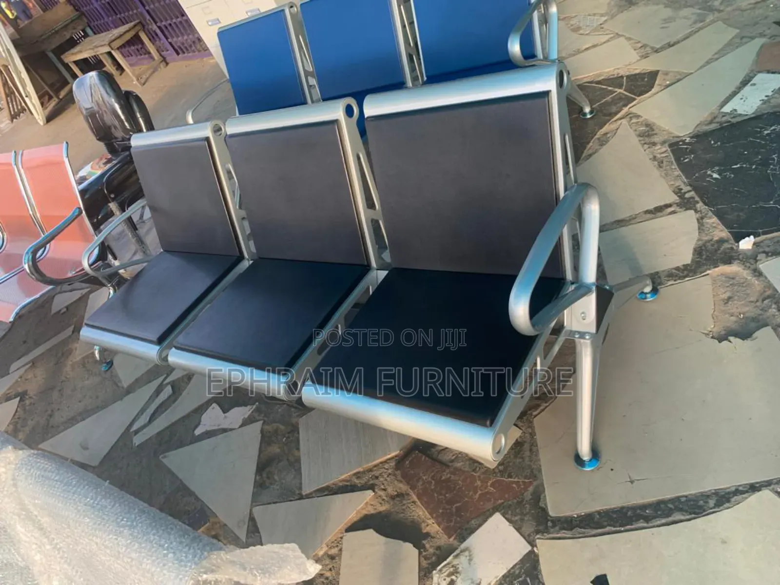 Three in One Waiting Chair With Pad