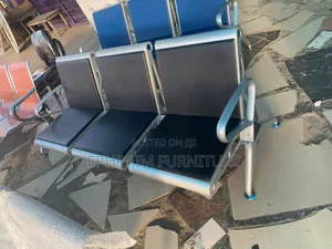 Three in One Waiting Chair With Pad