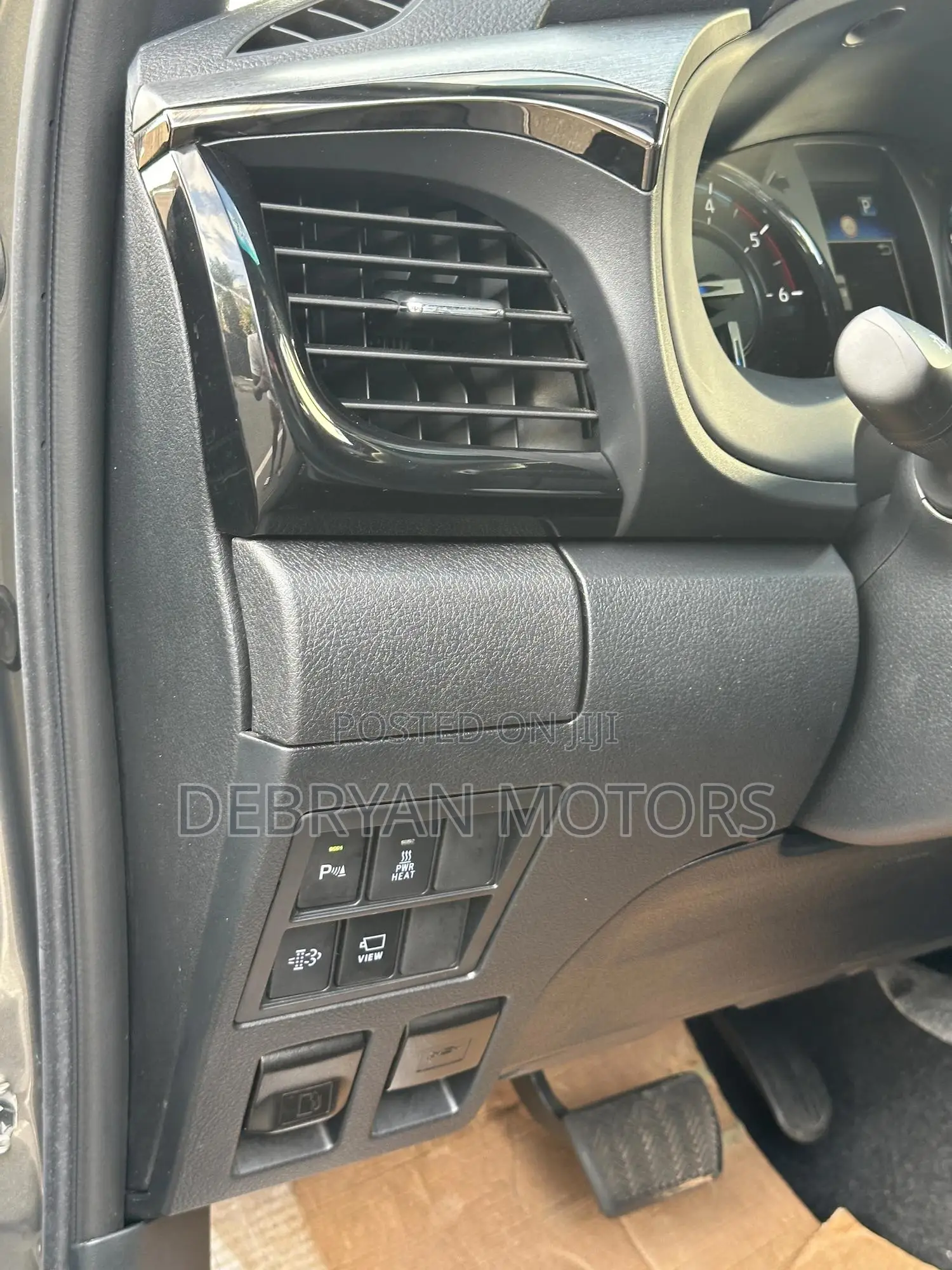 Toyota Hilux 2023 Gray