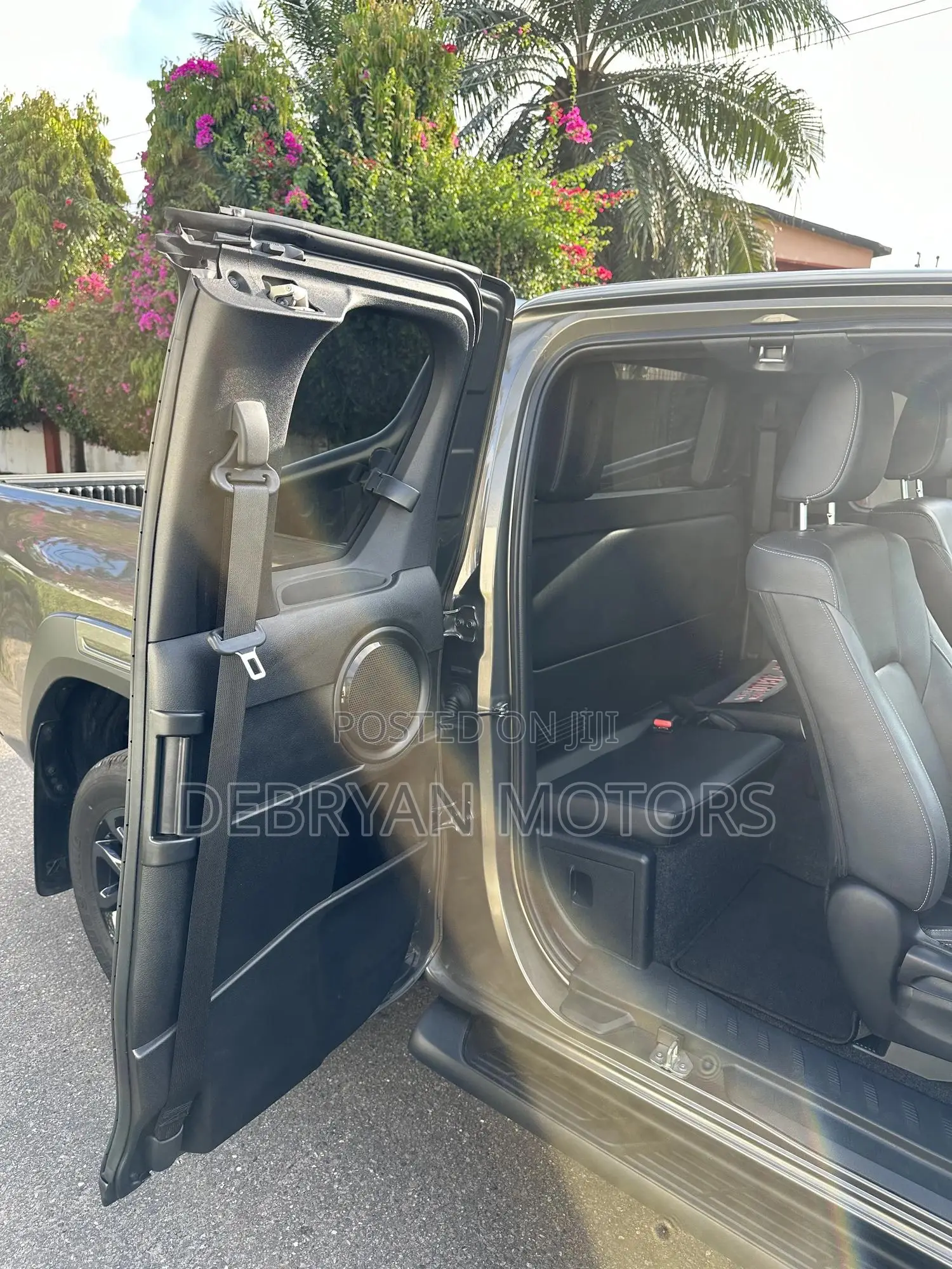Toyota Hilux 2023 Gray