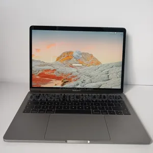 Laptop Apple MacBook Pro 2017 16GB Intel Core I7 HDD+SSD 500GB