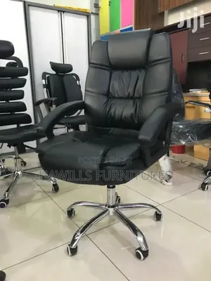 Black Executive Office Chair/Swivel