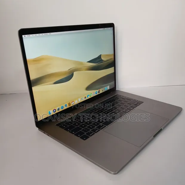 2018年 Pro MacBook i7 256GB/メモリ Bar搭載モデル[2018年/SSD Touch 15インチ MacBookPro パソコンPC SSD256GB MacBook本体