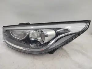 Hyundai Ix35/Tucson SE 2012/13/14/15 Spec Headlight