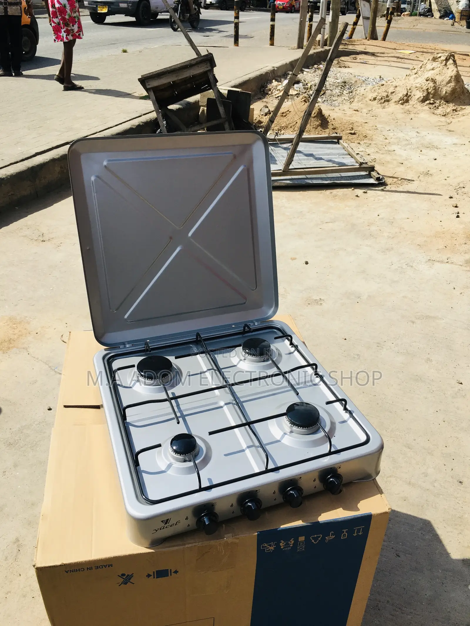 Table Gas Cooker With Cover