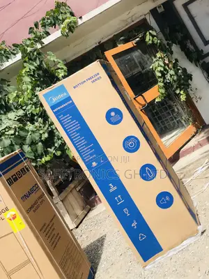 Adjustable Bottomfreezer 262 Liters Midea Doubledoor