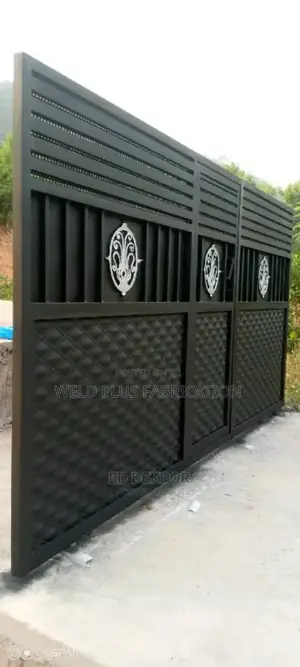 Fence Gate With Tough Galvanized Materials