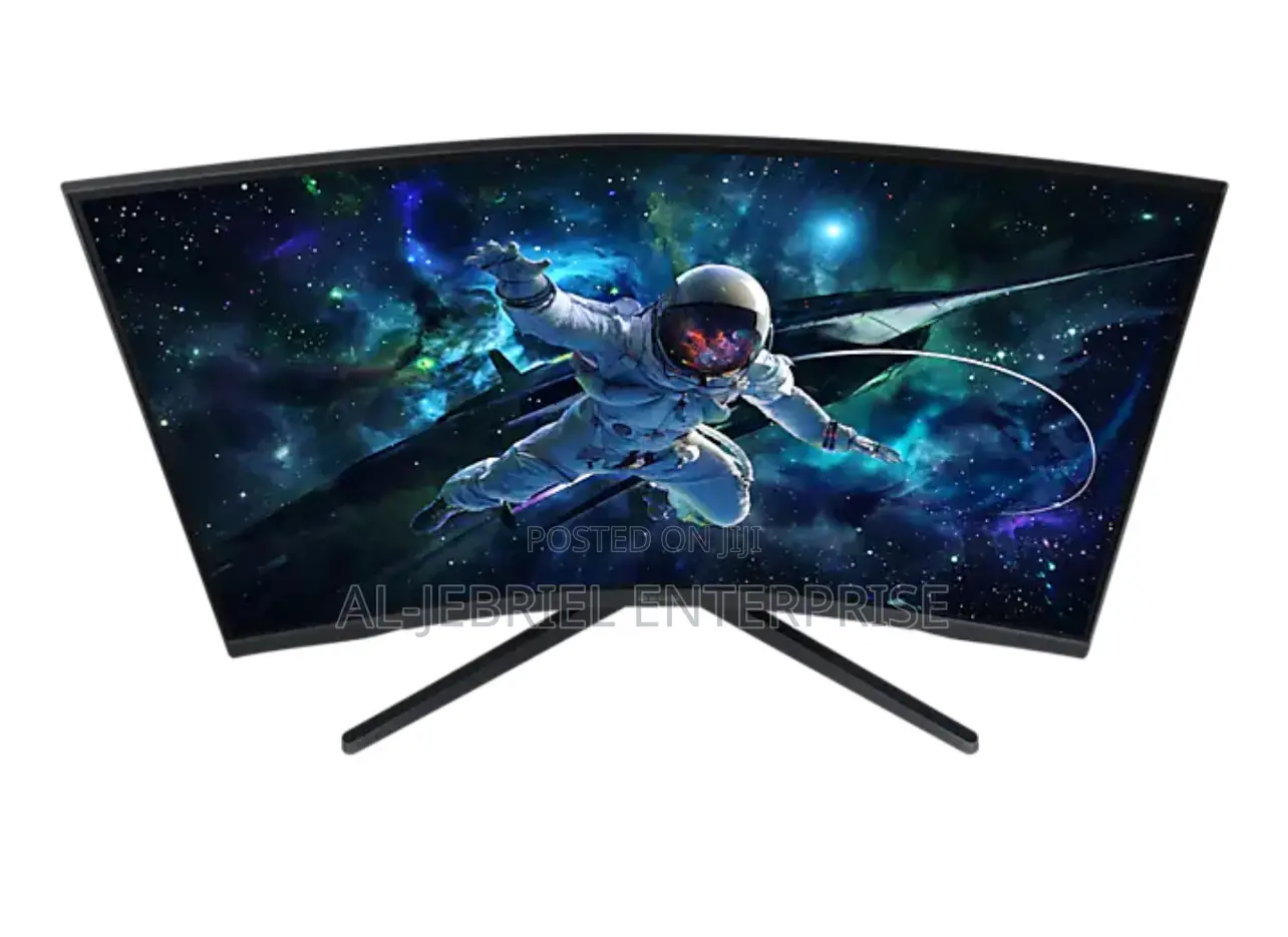 32′′ Samsung Ls32cg552 Curved HD Monitor in Accra Metropolitan