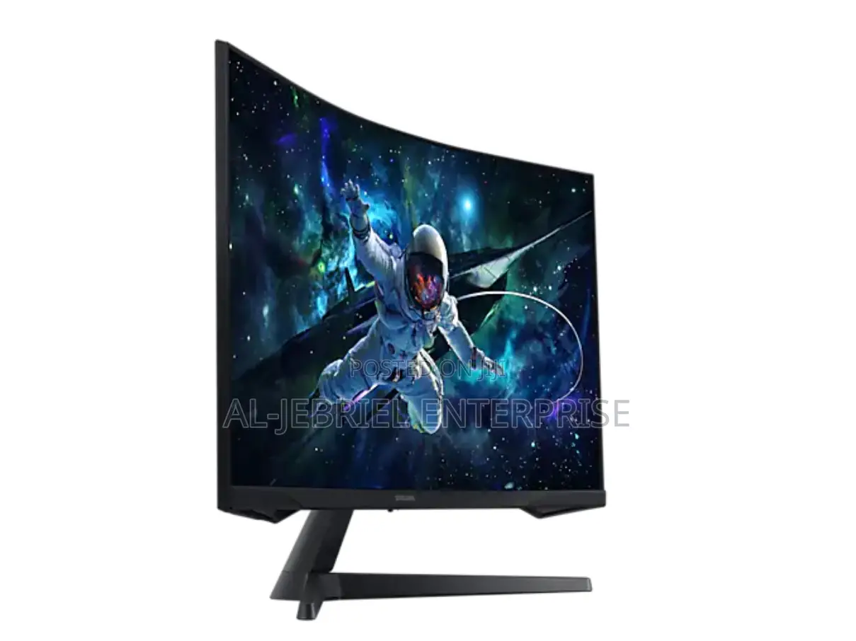 32′′ Samsung Ls32cg552 Curved HD Monitor in Accra Metropolitan