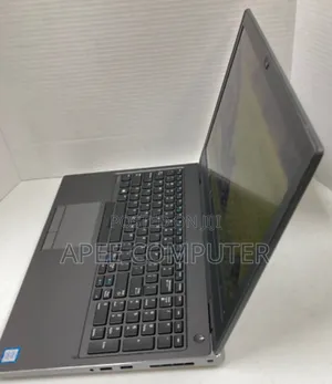 Laptop Dell Precision 7560 32GB Intel Xeon SSD 512GB