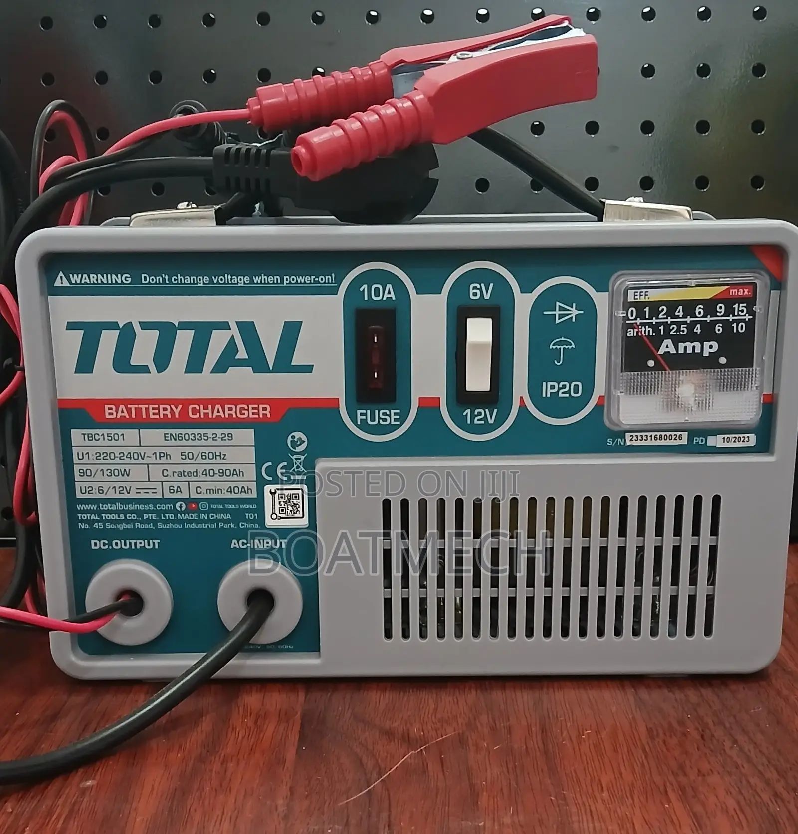 TOTAL Battery Charger 6/12v / 40-90a