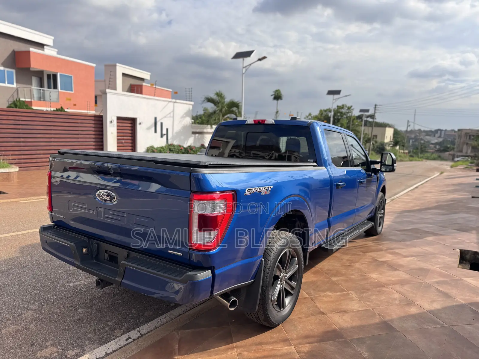 Ford F-150 LARIAT 2022 Blue