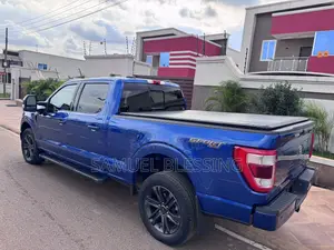 Ford F-150 LARIAT 2022 Blue