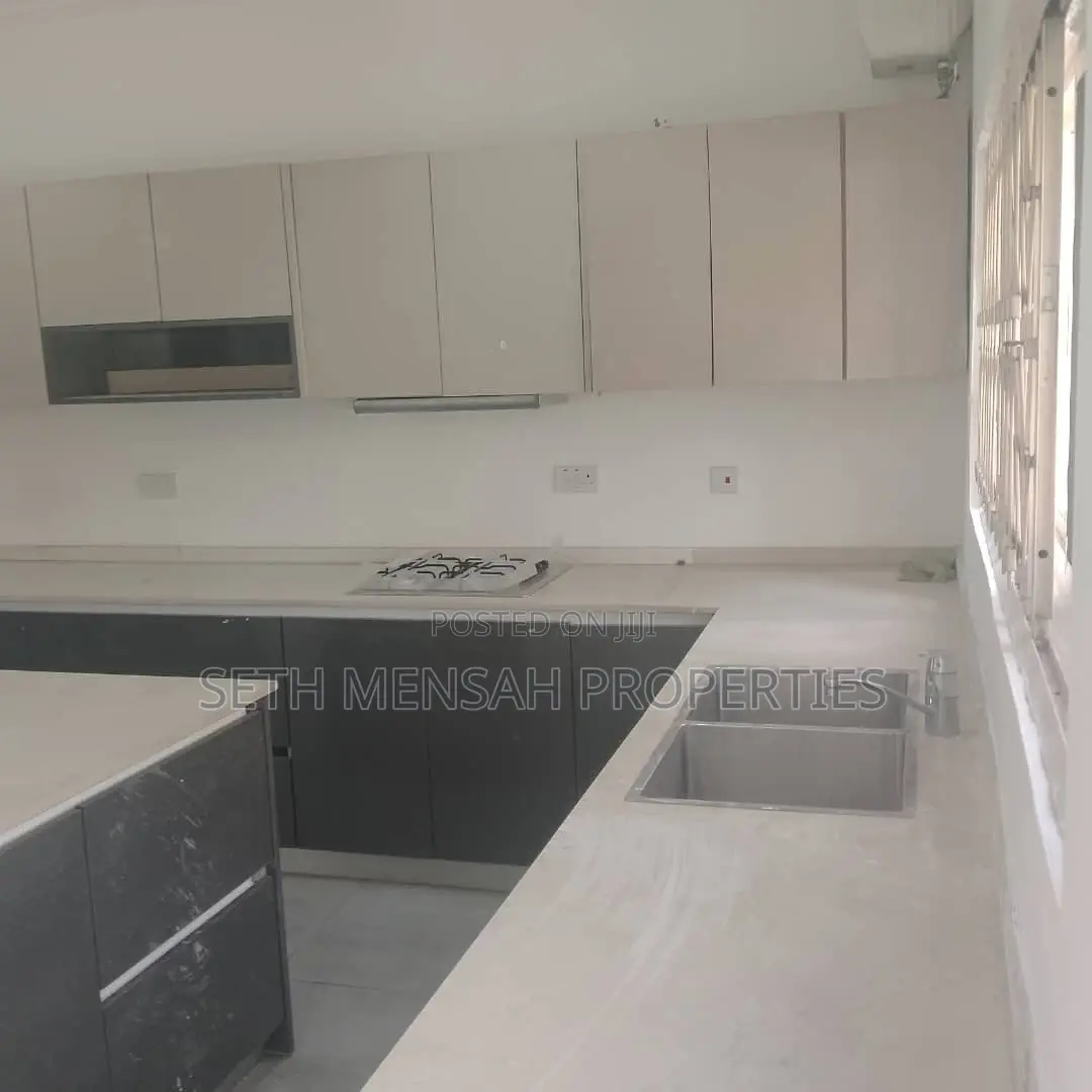 4bdrm House in Skm, Airport Residential Area for rent