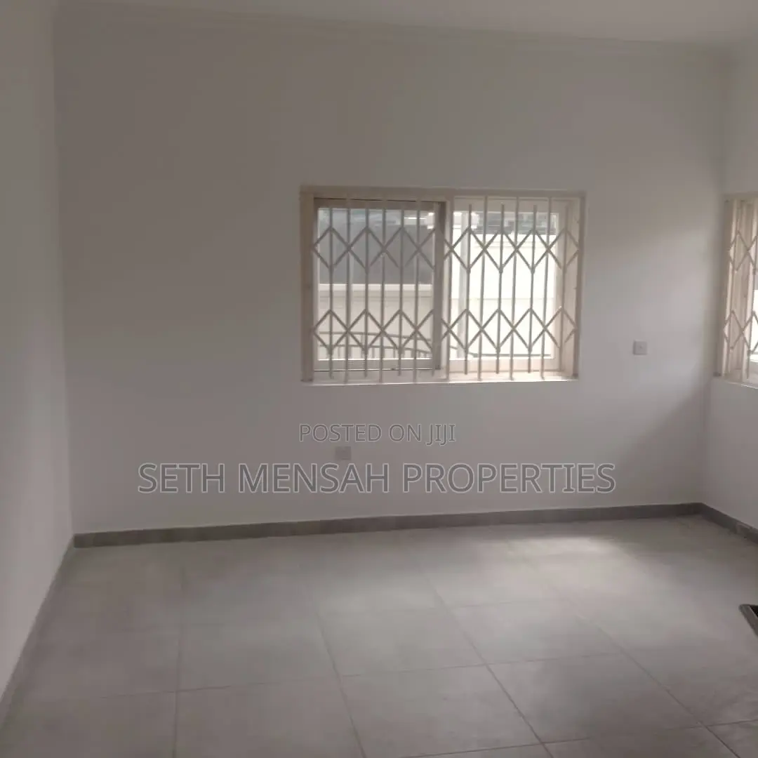 4bdrm House in Skm, Airport Residential Area for rent