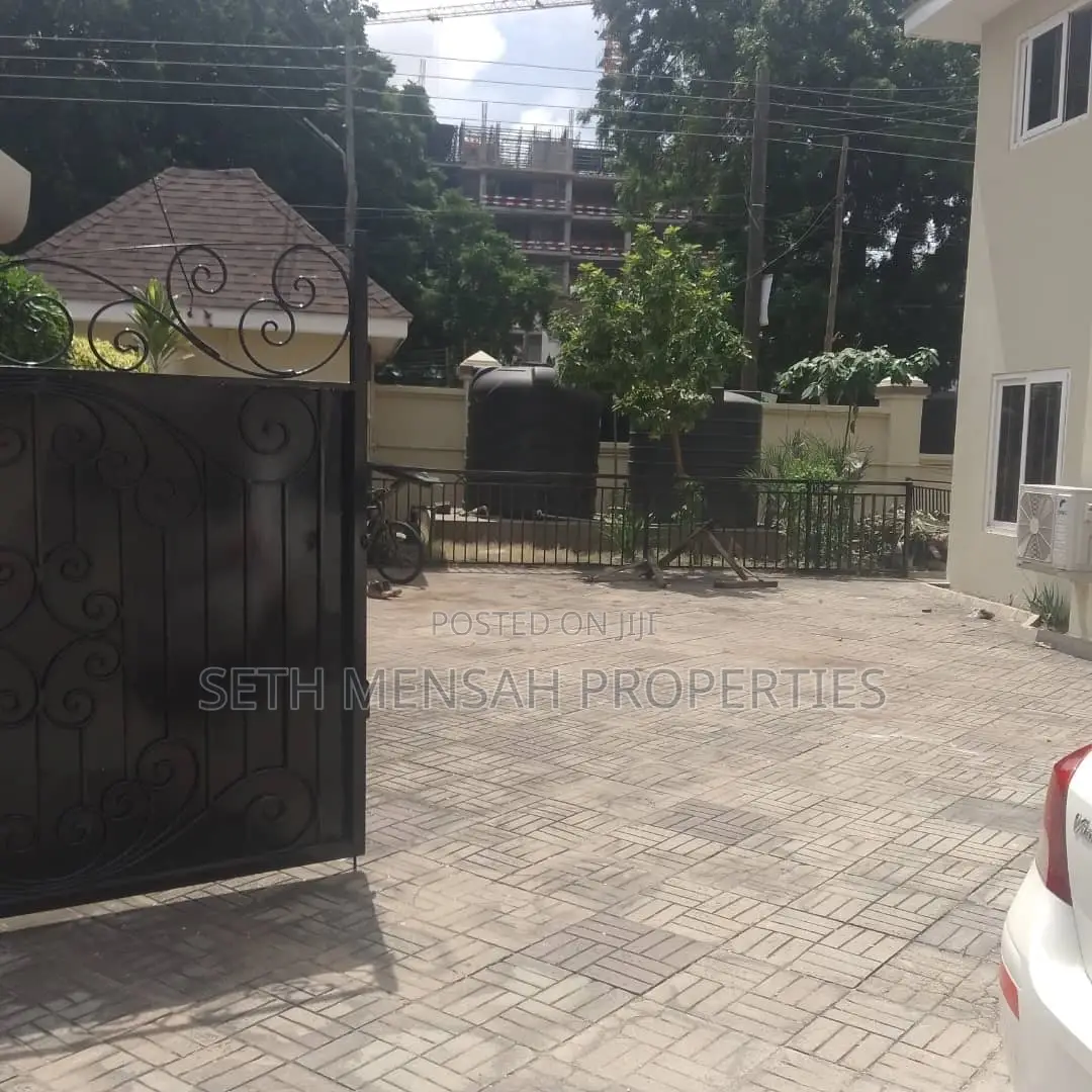 4bdrm House in Skm, Airport Residential Area for rent