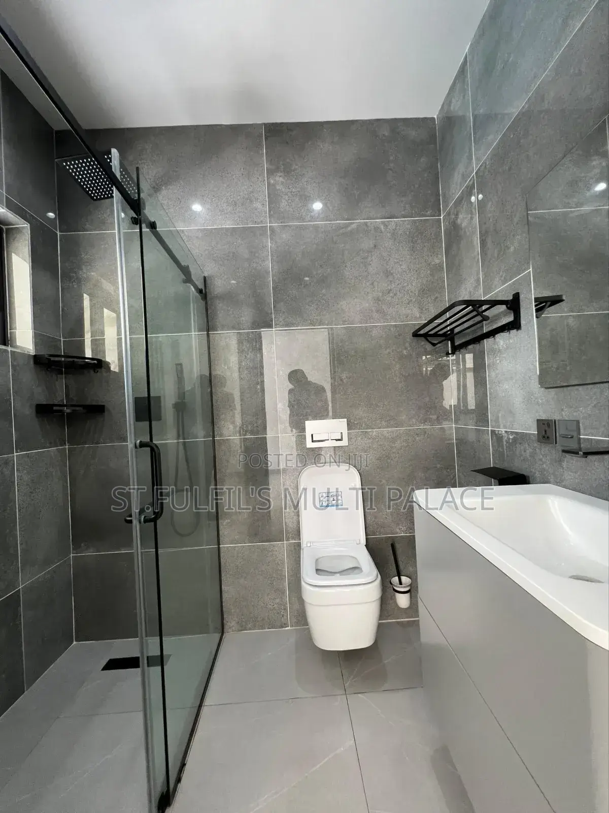 4bdrm House in East Legon for sale