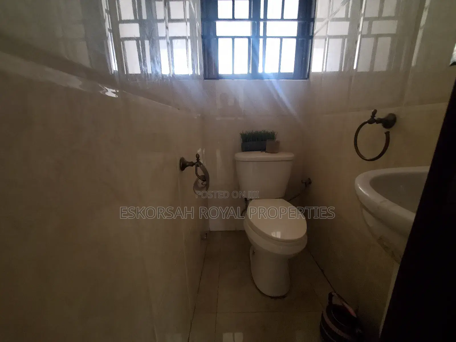 4bdrm House in Trasacco, Adjiriganor for rent