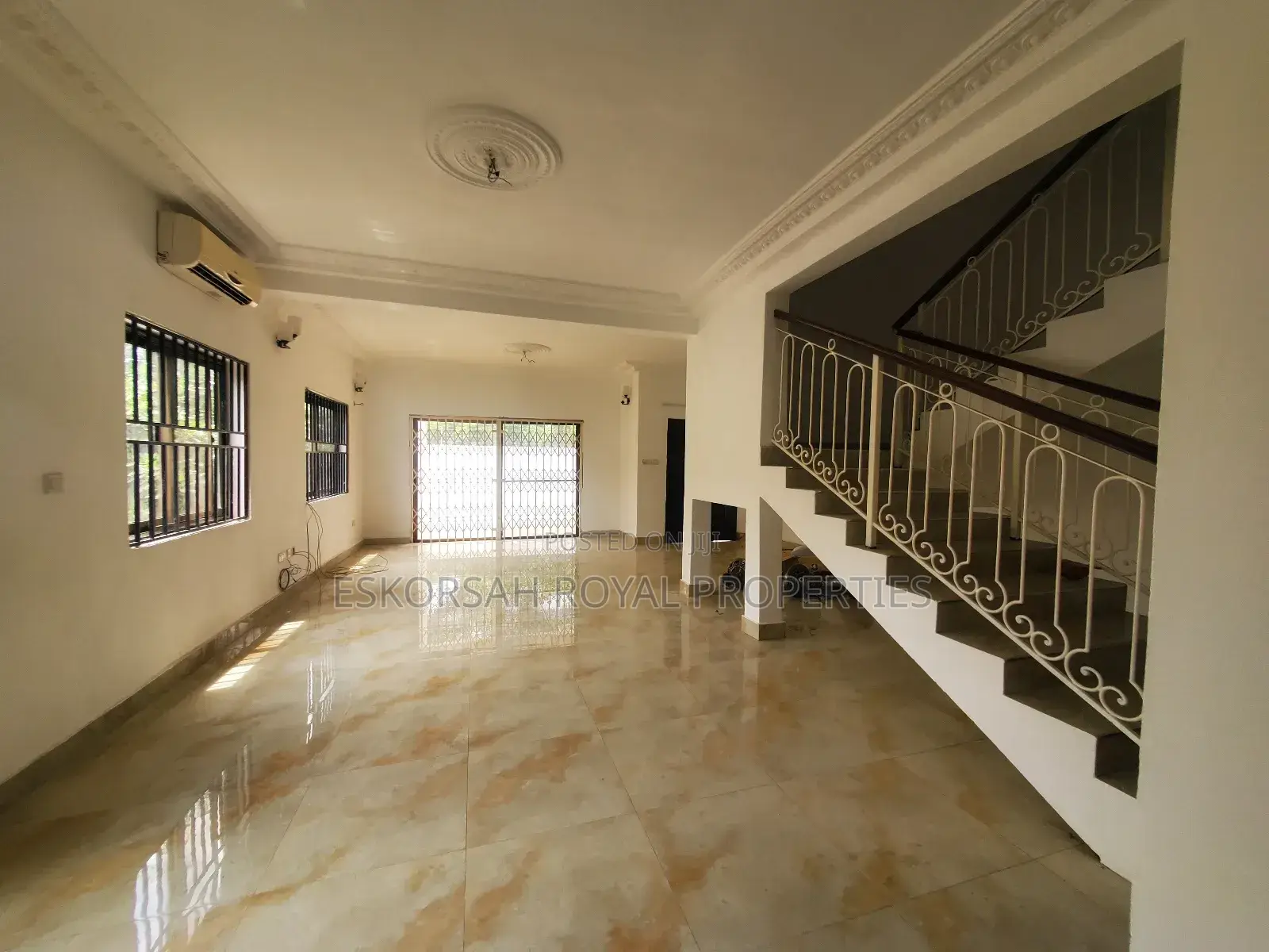 4bdrm House in Trasacco, Adjiriganor for rent