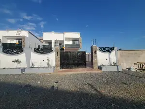 4bdrm House in Lakeside for sale