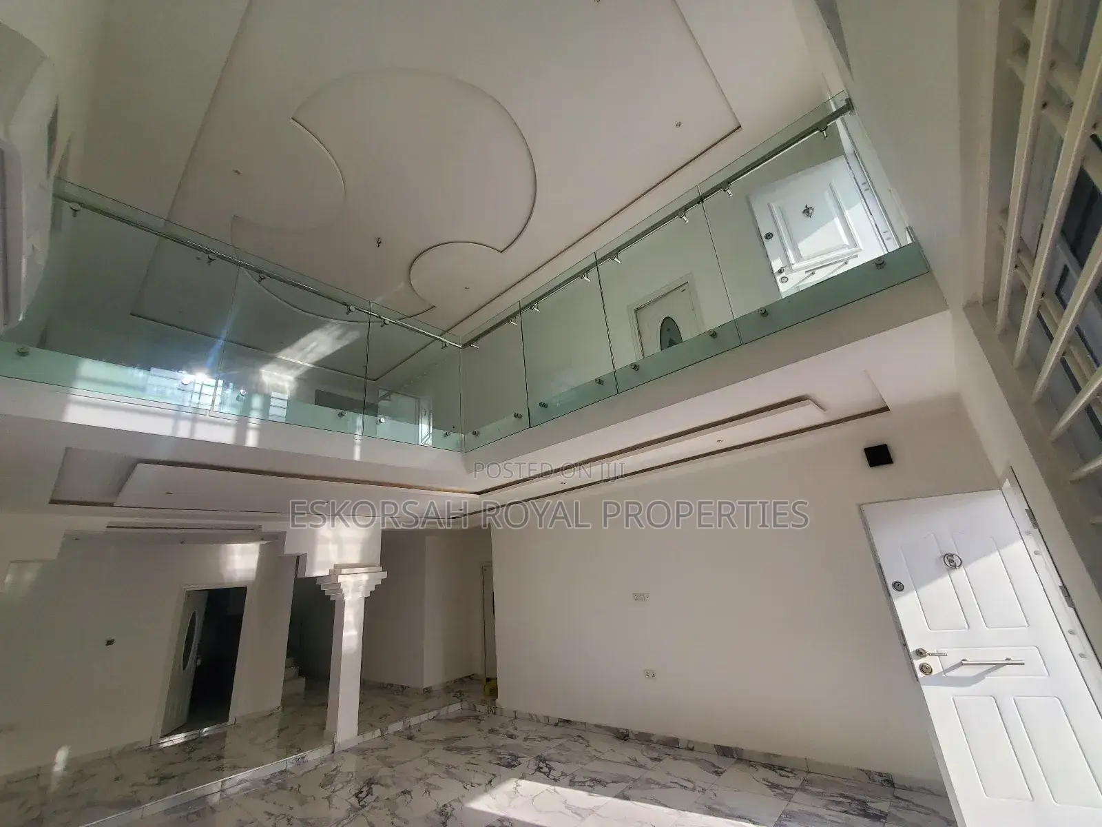 4bdrm House in Lakeside for sale