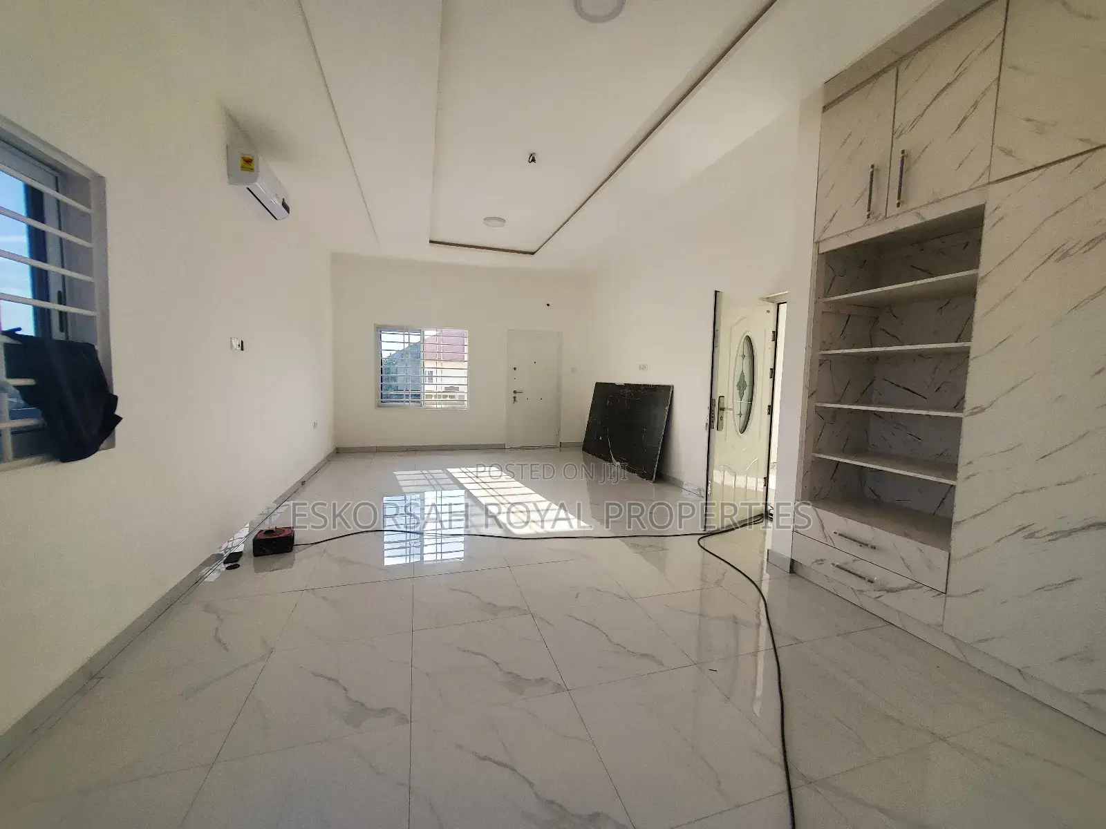 4bdrm House in Lakeside for sale
