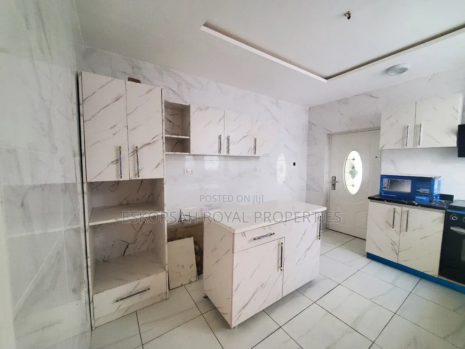 4bdrm House in Lakeside for sale