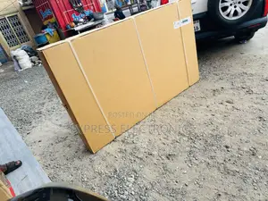 Ultra Modern Thin Display UHD Smart 75”Cu8000