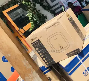 Neatly Boxed 15 Liters Midea Water Heater White 
