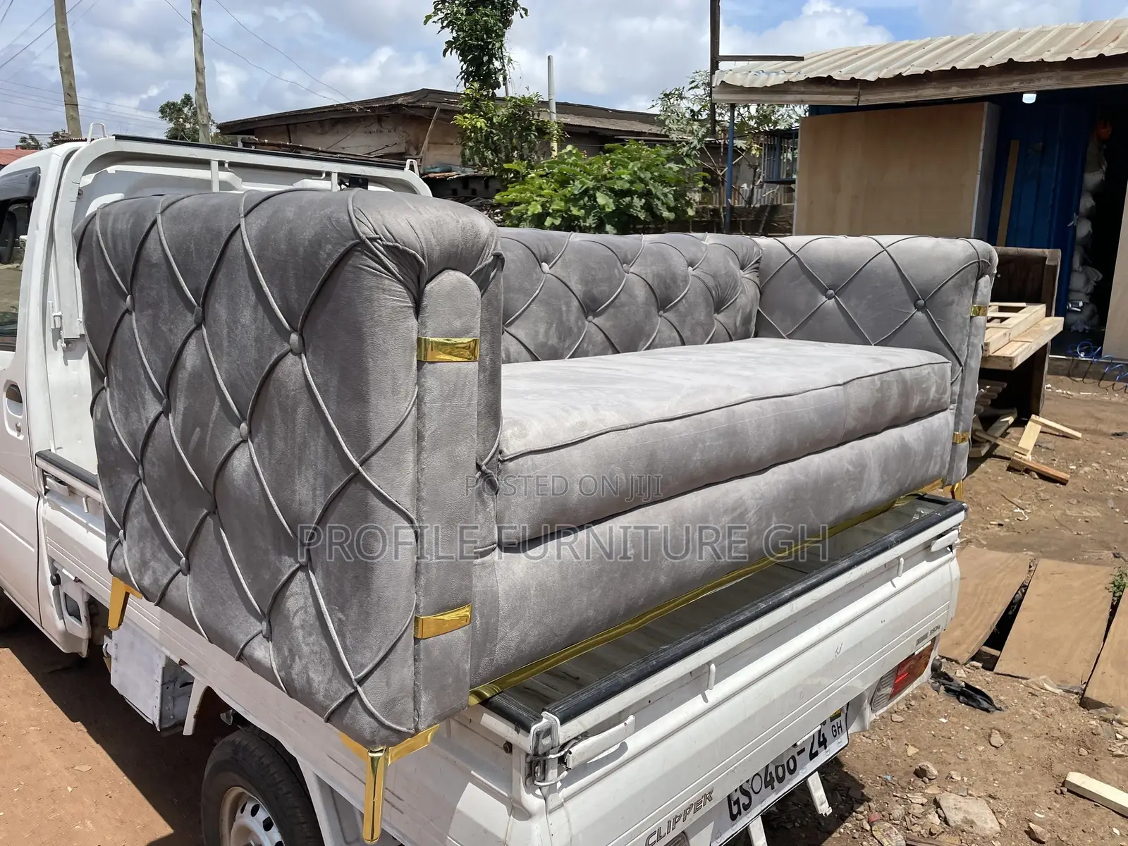 Modern 3in1 Sofa, For Sale. Very Soft//Free Delivery