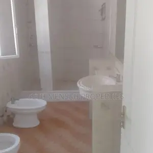 5bdrm House in Skm Properties, Cantonments for sale