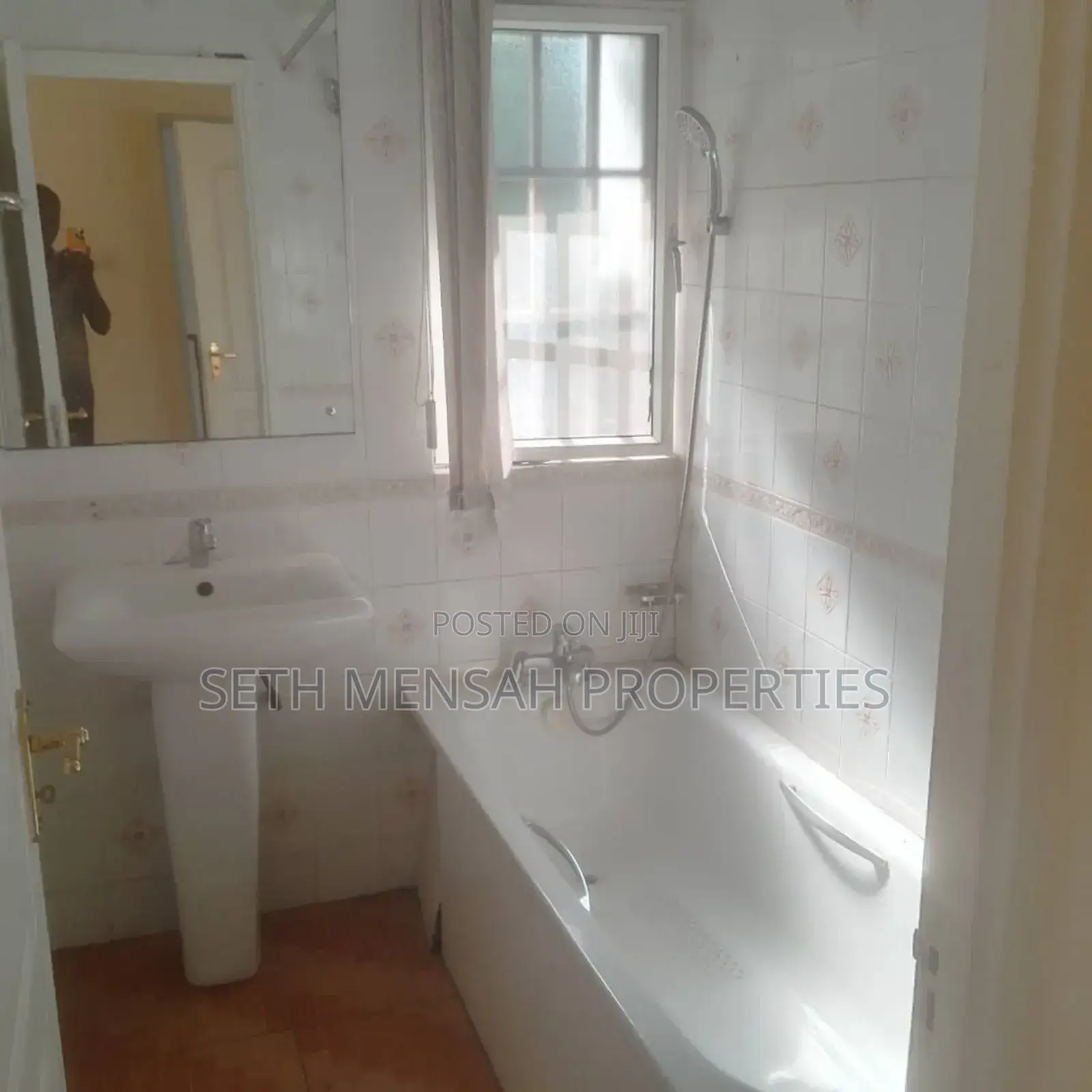 5bdrm House in Skm Properties, Cantonments for sale