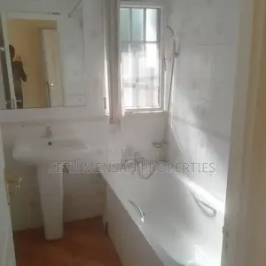 5bdrm House in Skm Properties, Cantonments for sale